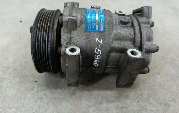 Volvo S40 Air conditioning (A/C) compressor (pump) 