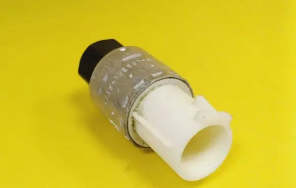 Air conditioning (A/C) pressure sensor