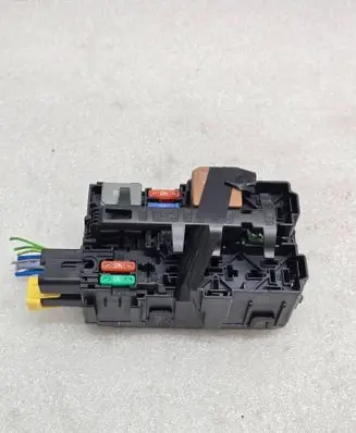 Citroen C5 Aircross Fuse module 96CH096180