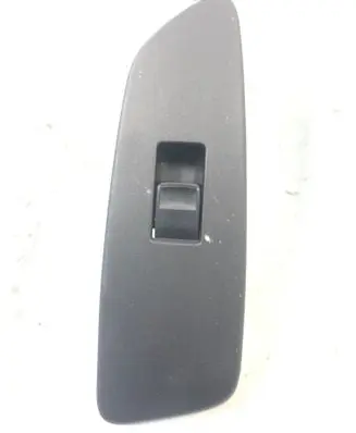 Toyota Auris 150 Electric window control switch 7423102530