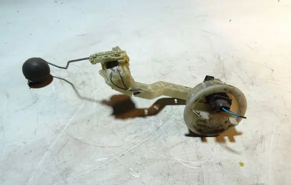 Audi A6 S6 C5 4B Fuel injection high pressure pump 4B0201317A