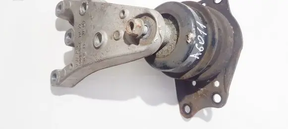 Volkswagen Fox Engine mount bracket 6q0199185s