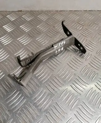 Mercedes-Benz C W204 Front bumper mounting bracket A2045241340
