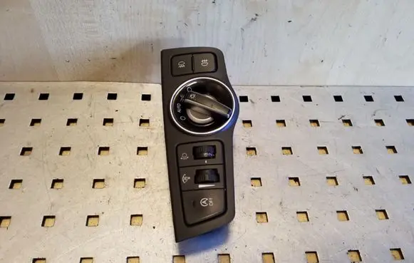 Hyundai i40 Light switch 39R1051000 933003Z970