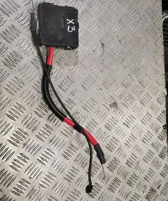 BMW X3 E83 Fuse box set 8387547