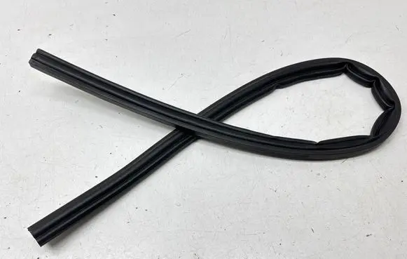 Peugeot 5008 II Engine compartment rubber 
