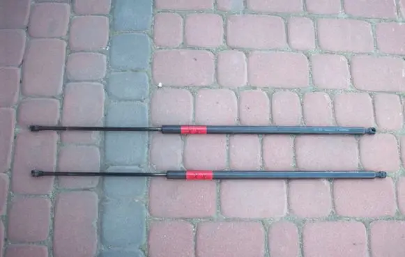 Renault Trafic II (X83) Tailgate/trunk/boot tension spring 