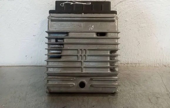 Ford Focus Engine control unit/module 2M5A12A650PF R0411C004G 12220510