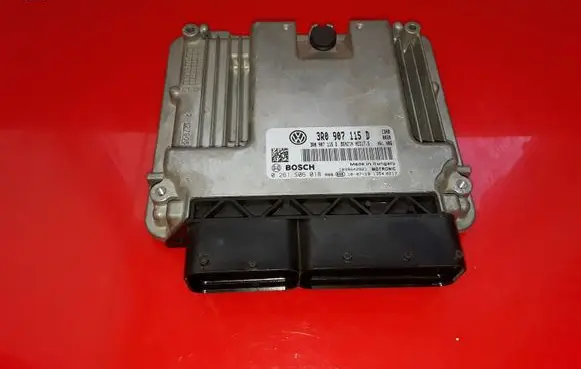 Seat Exeo (3R) Engine control unit/module 3R0907115D 0261S06018 1039S42921
