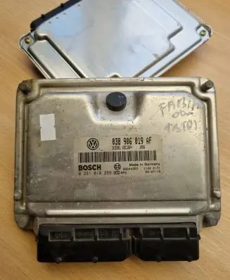 Skoda Fabia Mk1 (6Y) Engine control unit/module 038906019AF 28SA4357 0281010289