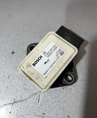 KIA Ceed ESP acceleration yaw rate sensor 0265005700 956901h000 301147