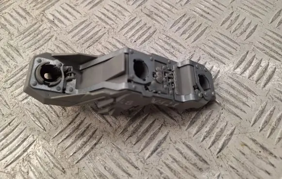 Toyota Verso Tail light bulb cover holder 815570F091