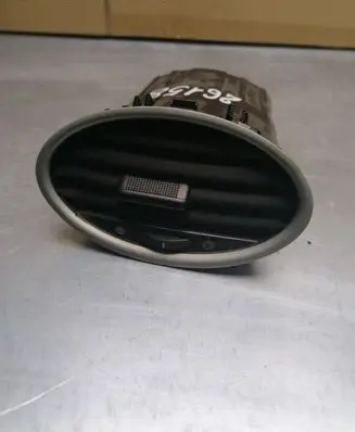 Ford Focus Dash center air vent grill 4M51A014L21AD