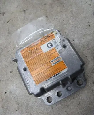 Nissan Juke I F15 Airbag control unit/module