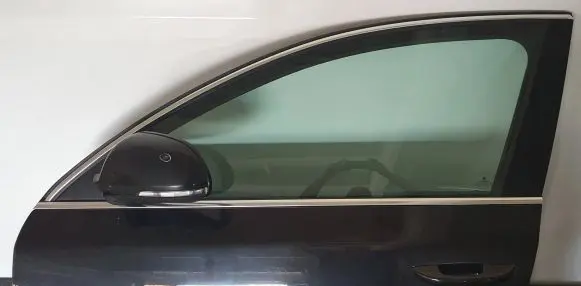 Skoda Superb B6 (3T) Front door A046767 E1020989