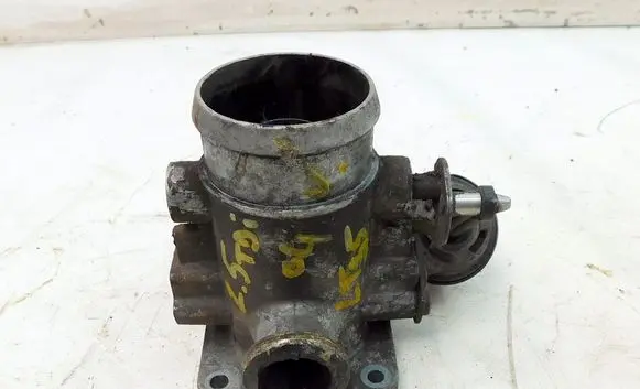 Volkswagen II LT Throttle body valve 074129637B 191780
