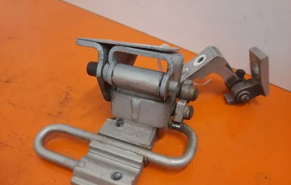 Volkswagen Crafter Front door hinge set 4B0833411E