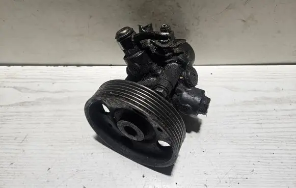 Citroen Xantia Power steering pump 092735