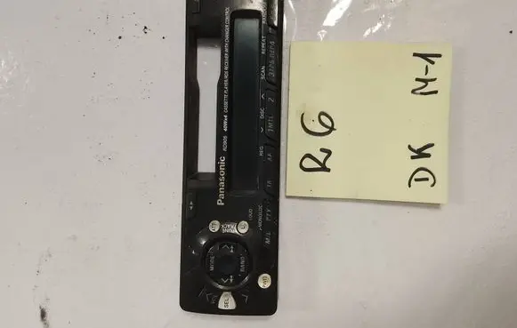 Volkswagen Golf IV Radio/GPS head unit trim RD905
