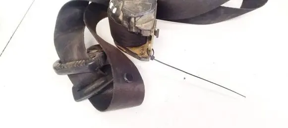 Iveco Daily 40.8 Front seatbelt E2047113