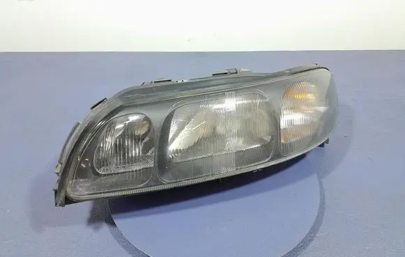 Volvo S60 Headlight/headlamp 8693587