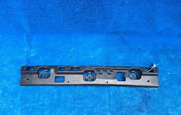 BMW 4 G22 G23 G24 G26 Rear bumper mounting bracket 8737070