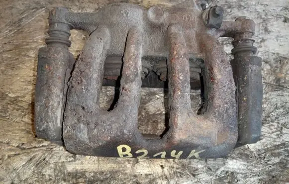 Peugeot 407 Front brake caliper F137