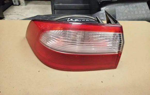 Renault Laguna II Rear/tail lights 8200002473 2345 hatchback