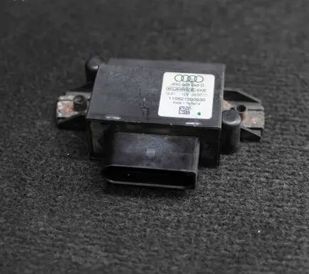 Audi A5 8T 8F Fuel injection pump control unit/module 4G0906093D