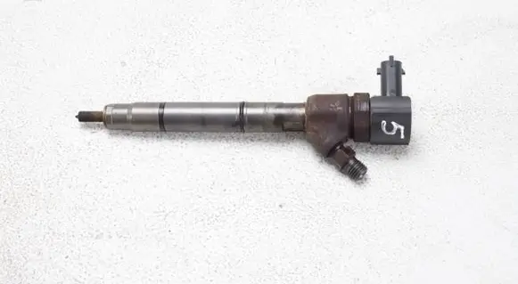 KIA Ceed Fuel injector 338002A900