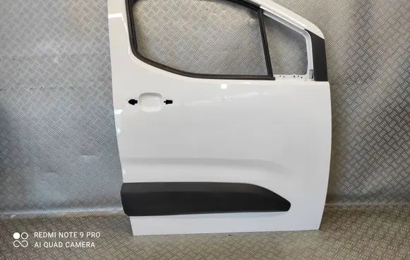 Peugeot Partner III Front door