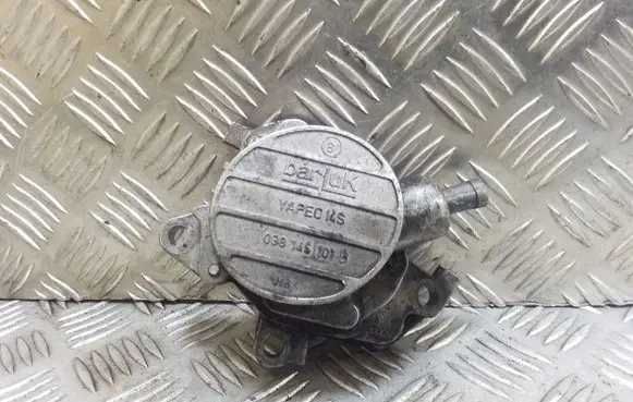 Volkswagen Golf IV Vacuum pump 038145101B