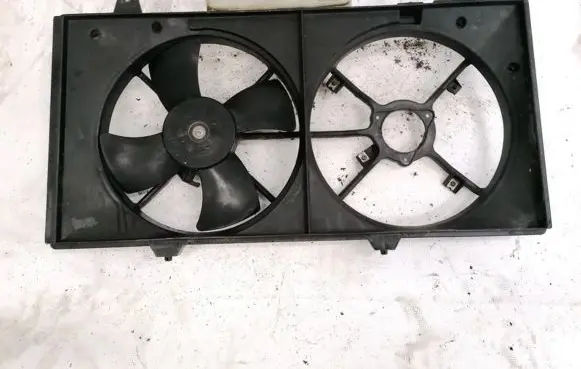 Mazda 6 Radiator cooling fan shroud