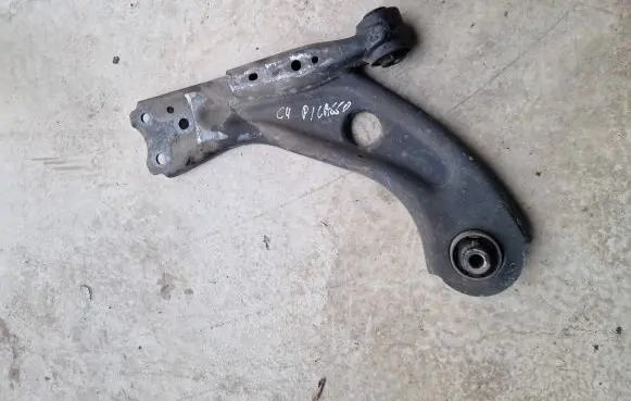 Citroen C4 II Picasso Front lower control arm/wishbone 7AAA270228235D