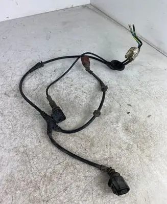 Volkswagen PASSAT CC Front ABS sensor wiring 