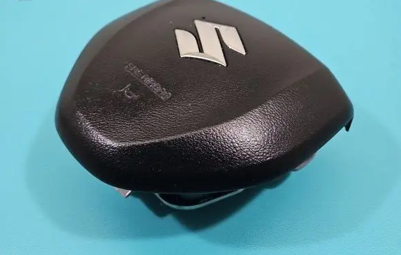 Steering wheel airbag