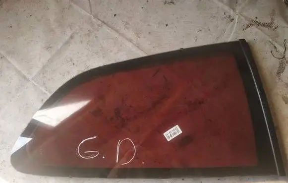 Rear side window