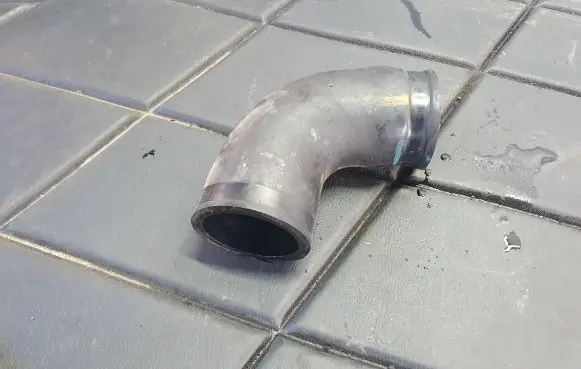 Mazda 5 Intercooler hose/pipe