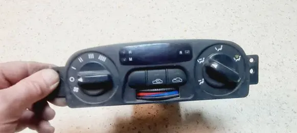 KIA Clarus Climate control unit 80700223 OK9BB61190 K9BB