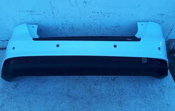 Ford Focus Rear bumper RYTFGUYQ