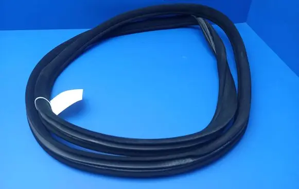 Mercedes-Benz S W221 Front door rubber seal A2216970551