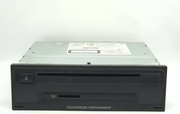 Volkswagen Golf VII Navigation unit CD/DVD player 5G0035840