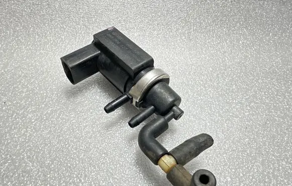 Audi A6 S6 C5 4B Turbo solenoid valve 059906627B
