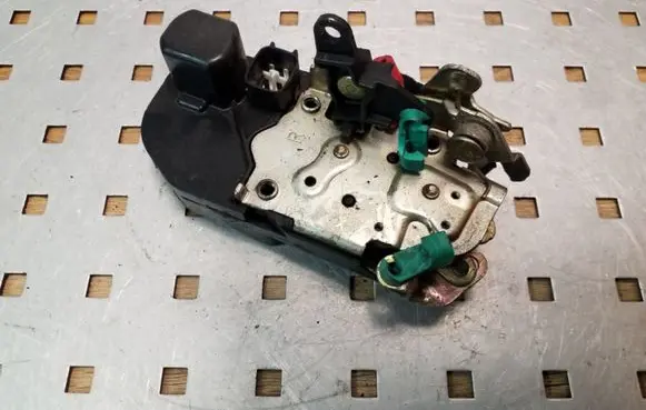 Jeep Grand Cherokee (WJ) Front door lock