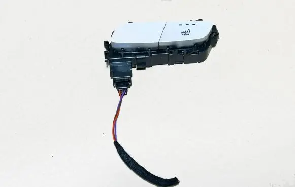 Mercedes-Benz GLC X253 C253 Seat heating switch A2139057502 14371
