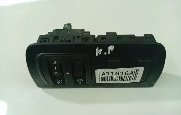 Renault Fluence Headlight level height control switch 1021710