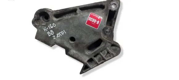 Volkswagen PASSAT B8 Engine mounting bracket 03N199207 V300