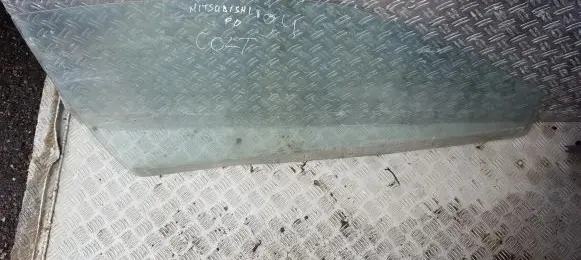 Mitsubishi Colt Front door window glass four-door