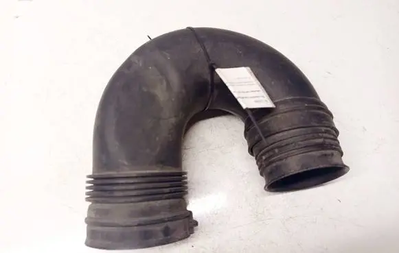 Audi A3 S3 8P Air intake hose/pipe 1K0129618