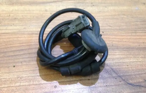 Peugeot 406 ABS brake wheel speed sensor 0265006205